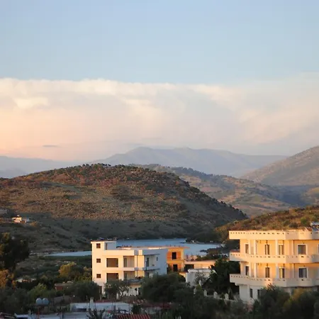 Visi Διαμέρισμα Εξαμίλιο